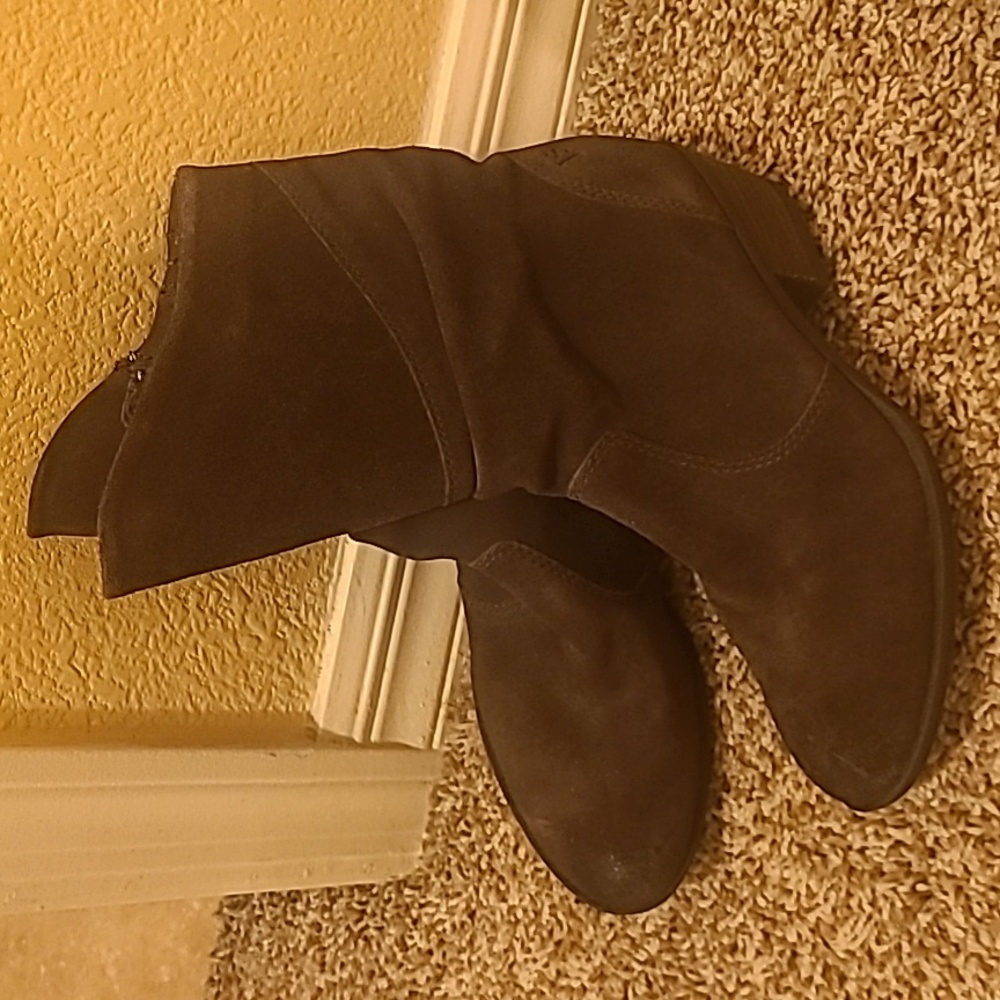 Never worn size 5.5 Josef Seibel boots dark brown